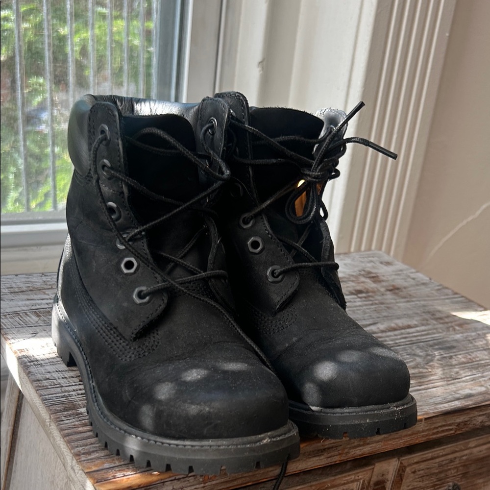 Woman’s Black Timberland Boots